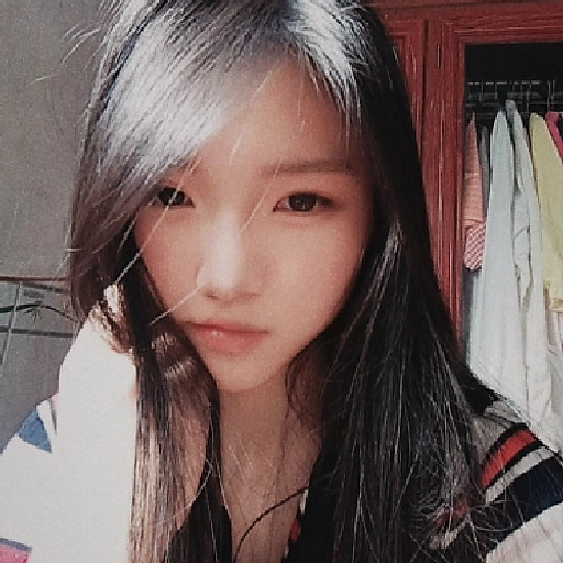 Thúy Huỳnh 
