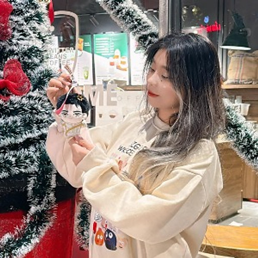 Nguyễn Hồngg Nhungg