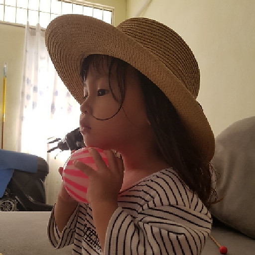   Lê Thị Phương Trinh 