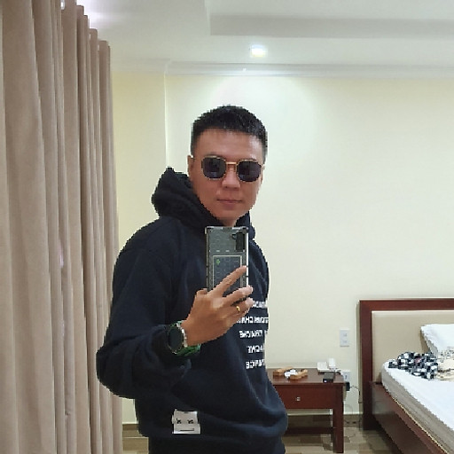 Hoàng Tuấn