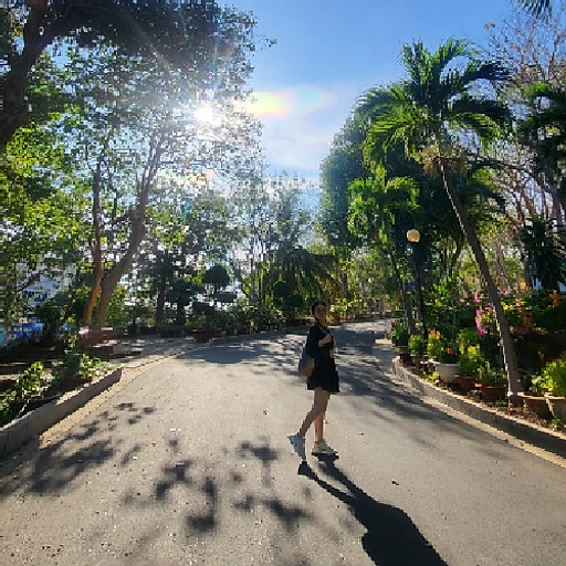 NGUYỄN LỆ TRÚC QUỲNH