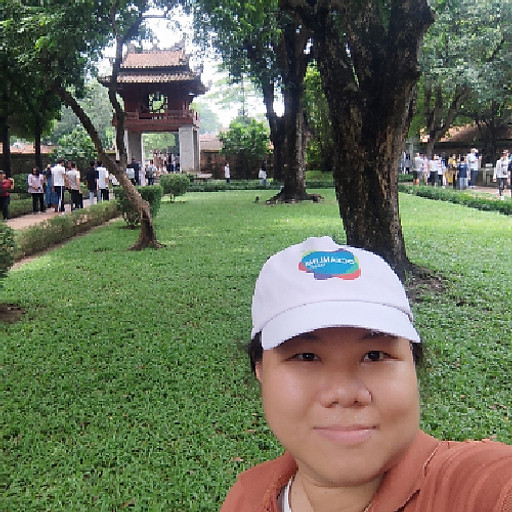 Văn Đức Phương Hồng