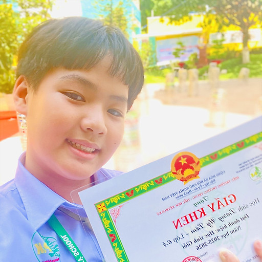 Uy Lâm