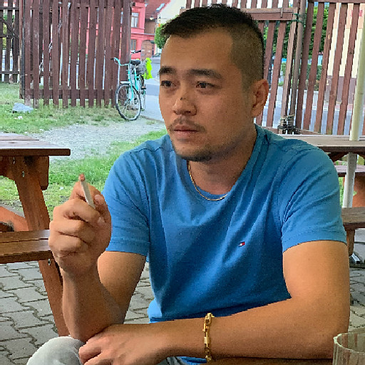 Huy Hùng