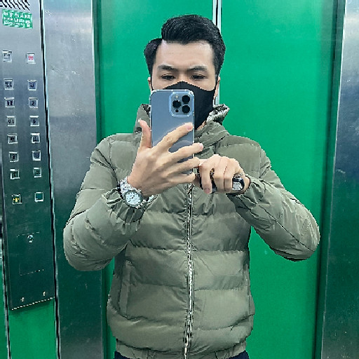 Hoàng Trần