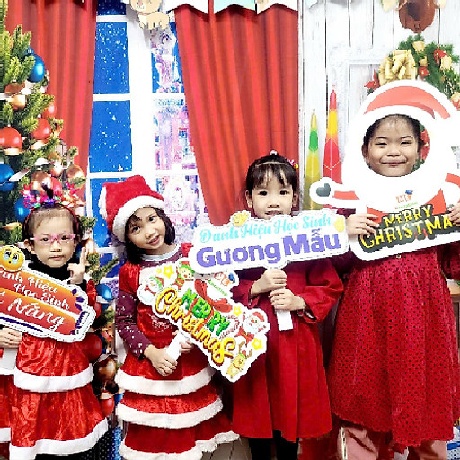 Ngọc Phương Đông