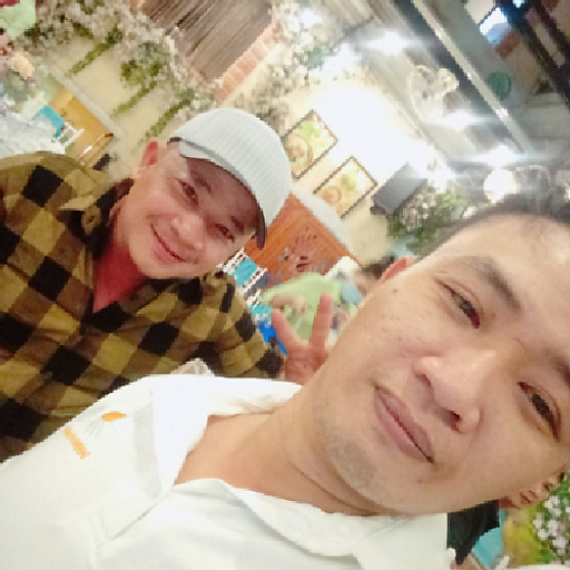 Lê Hoàng