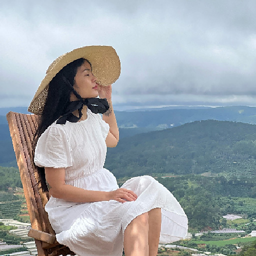 Trang Emily