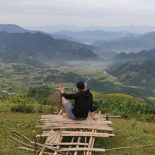 Hoàng Ngọc Tới