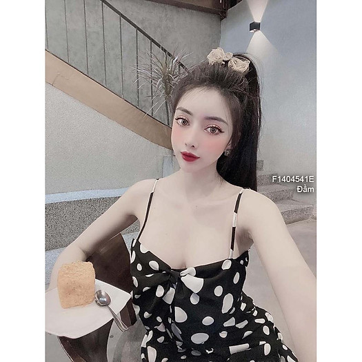 Đầm maxi chấm bi dáng xòe phối nơ ngực 2 dây!