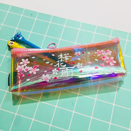 Bóp viết, hộp đựng bút Hologram 3D TRONG SUỐT NHỰA DẺO ( mẫu ngẫu nhiên )