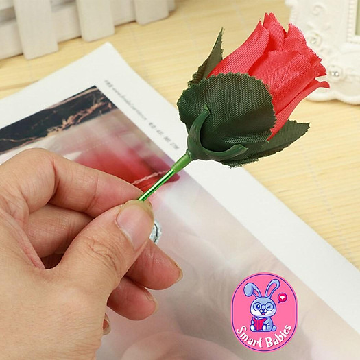 Đồ chơi ảo thuật hoa hồng lửa