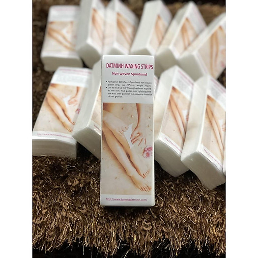 Giấy Wax Tẩy Lông 100 Tờ, Đạt Minh Waxing Strips. Hỗ trợ tẩy lông cùng với sáp wax lạnh hoặc sáp wax nóng lỏng.