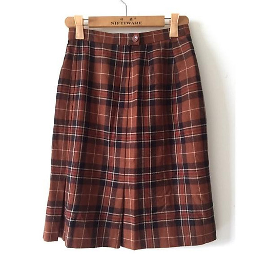 Chân Váy dạ kẻ màu cam đất phong cách, có xếp ly dưới chân váy. dạ đanh và mềm, có lót lụa. cạp eo cố định.