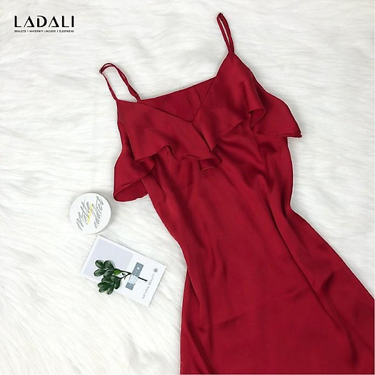Váy ngủ lụa Ladali, váy ngủ 2 dây đẹp kín đáo, váy ngủ nữ cao cấp VN21 -  Đầm ngủ | ThờiTrangNữ.vn
