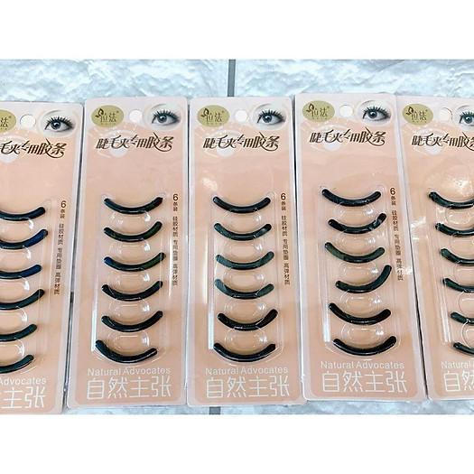 đệm cao su gắn dụng cụ bấm mi