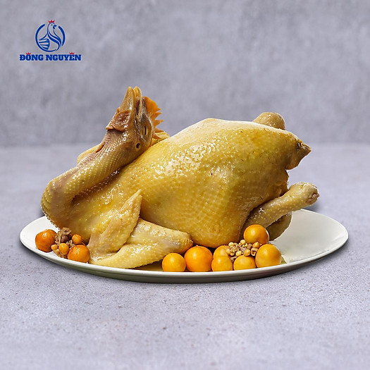 Gà mái dầu luộc Đông Nguyên (Nguyên con)