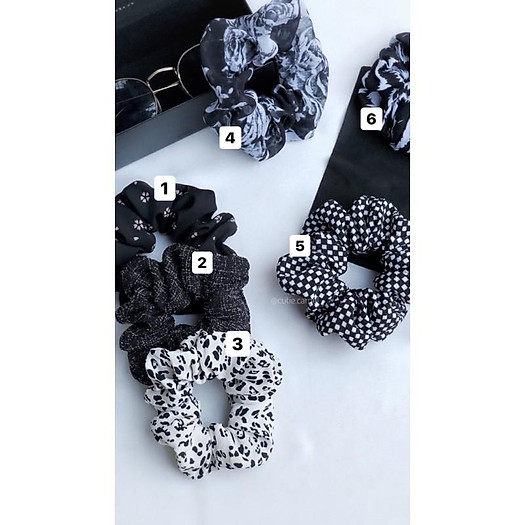 Dây buộc tóc Scrunchies Màu Đen Trắng