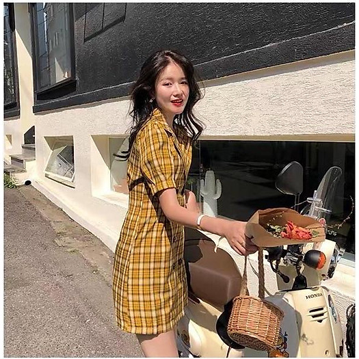 Đầm cổ vest caro vàng xd