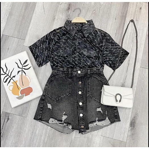 Quần sooc bò giả váy đính cúc