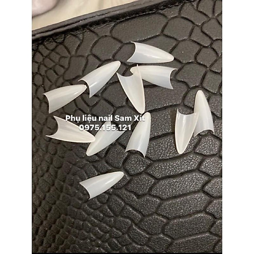 Móng nối form hạnh nhân (tròn nhọn) nối móng tự nhiên