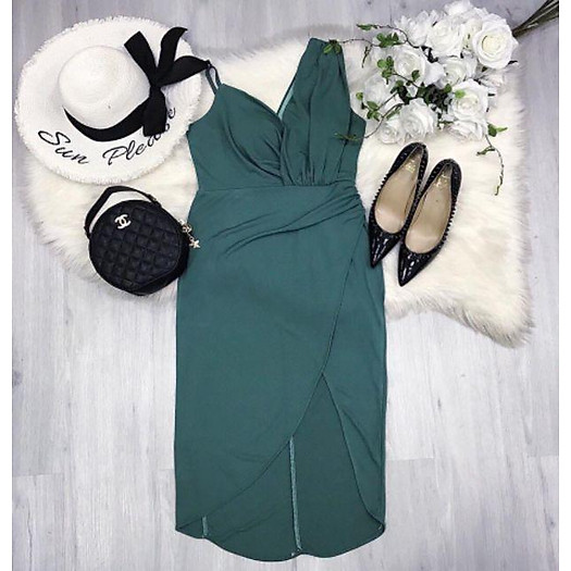 Đầm body tà xéo . Hàng thiết kế ,