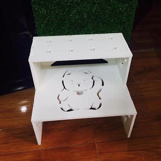 Kệ để chân làm nail