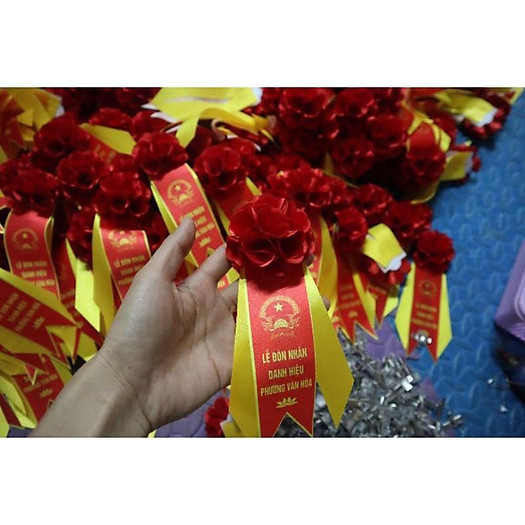 Hoa cài áo đại biểu - 17