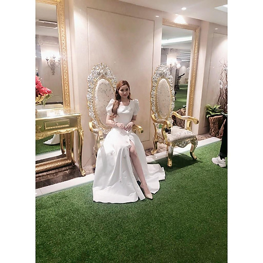 Đầm maxi trắng, dạ hội phi lụa sang trọng