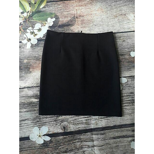 Chân váy bút chì dáng ngắn