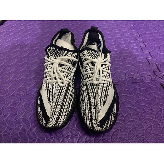 Giày sneaker nam sọc đen trắng