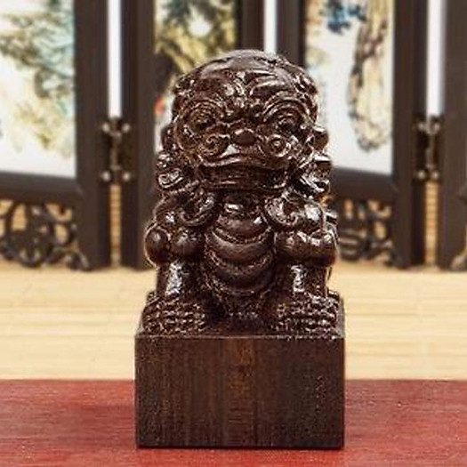 Ấn triện sư tử gỗ trưng bày thiết kế độc đáo mới mẻ tặng ảnh thiết kế Vcone