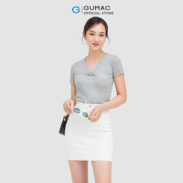 Áo thun nữ Gumac ATC05027 form hơi ôm cổ tim đính 3 nút tạo kiểu dễ thương