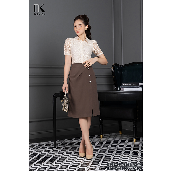 Áo Sơ Mi Cổ Đức Ren Hoa Nhí NK Fashion Mã NKSM2206015 Thiết Kế Sang Trọng Cho Phái Nữ