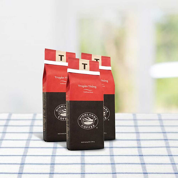Combo 3 gói Cà Phê Rang Xay Truyền Thống Highlands Coffee (200g)