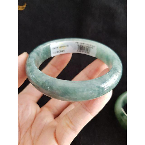 Vòng Tay Phỉ Thúy Và Nghệ Thuật Thẩm Định Chất Lượng