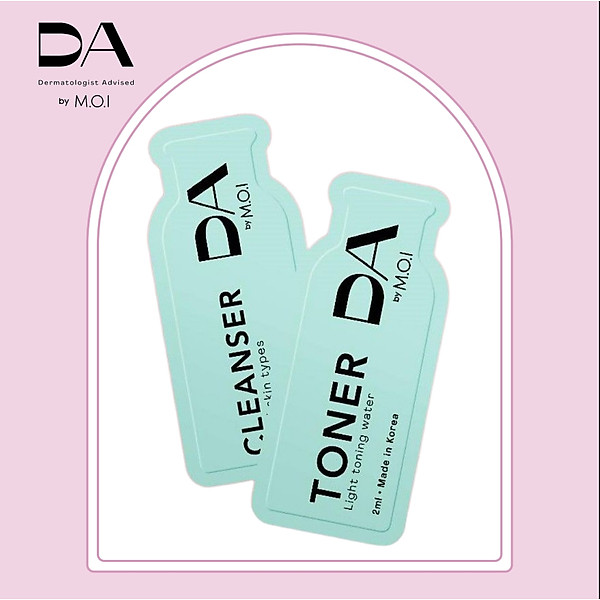 Set mini dưỡng da DA by MOI Cosmetics gồm 1 sữa rửa mặt 1ml và 1 toner 2ml làm sạch, dưỡng ẩm, se khít lỗ chân lông