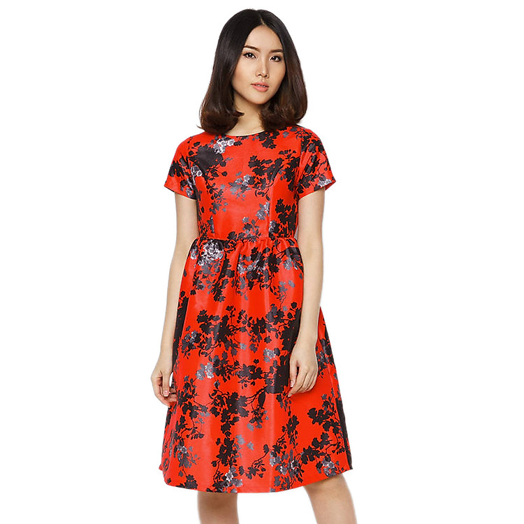 Đầm Hoa Tùng Xòe Dài Labelle D197 - Đỏ Phối Hoa Đen