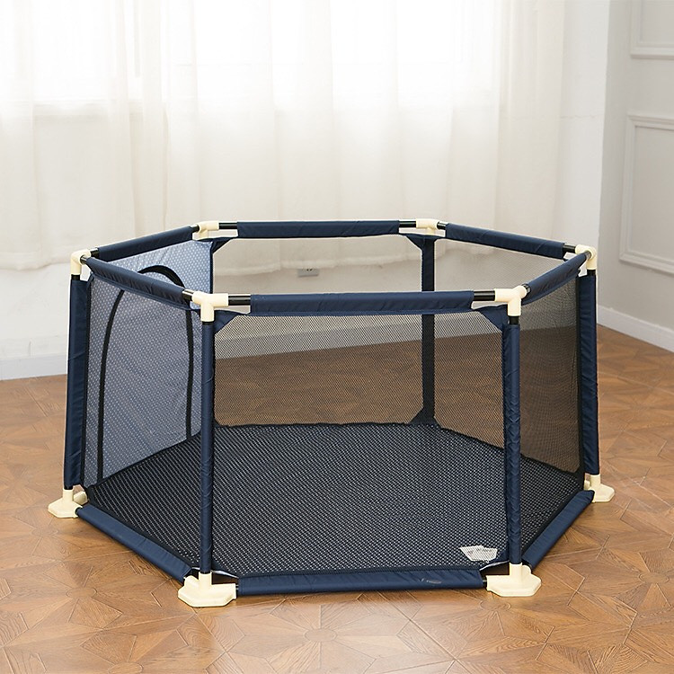 Quây cũi hình lục giác khung inox cửa khóa