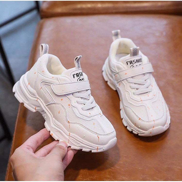 Giày thể thao bé gái có dạ quang