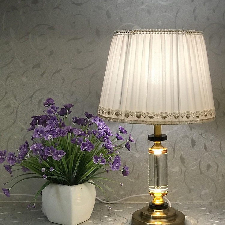 Đèn bàn - đèn ngủ để bàn - đèn trang trí phòng ngủ để bàn pha lê cao cấp TPDB09