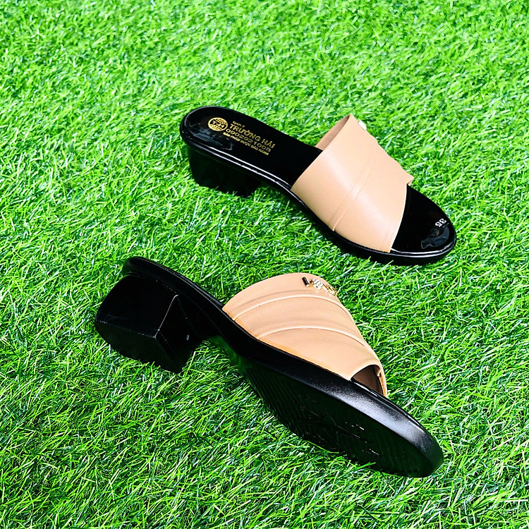 Dép nữ cao gót 3cm da mềm Trường Hải 2 màu den, kem đế PU nhẹ DN125