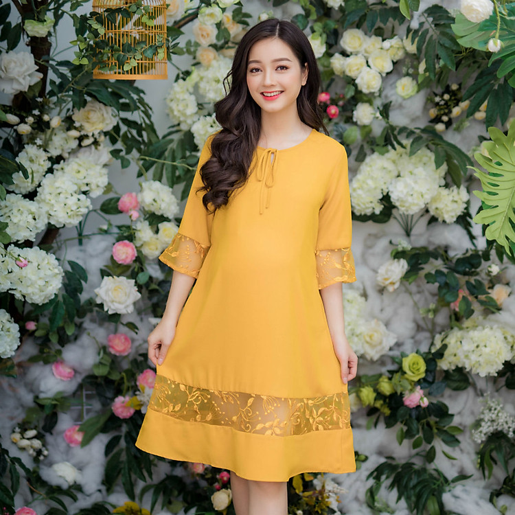 Đầm bầu cổ tròn phối ren tay Emum