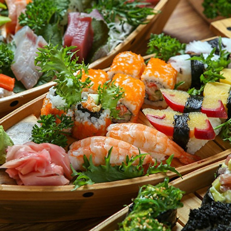 Sushi House_Thuyền Sashimi Sushi 12 Món Dành Cho 02 Người