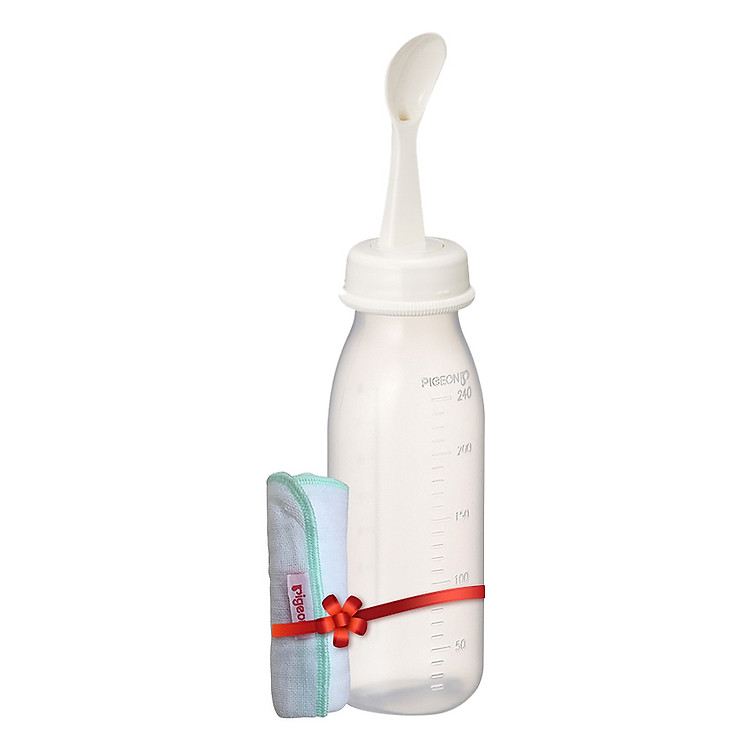 Bình Tập Ăn Nhựa PP Pigeon (240ml) Và Khăn Sữa