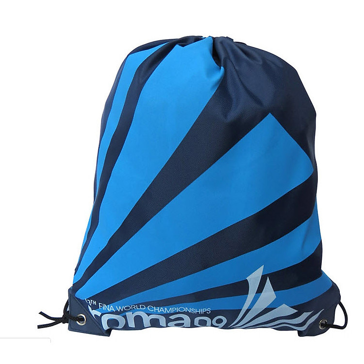 Túi đựng đồ bơi bơi dây rút hoạ tiết thời trang năng động thiết kế nhỏ gọn, thông thoáng giúp bạn có thể đựng được những đồ đạc bị ướt, chất liệu vải chắc chắn không bong tróc