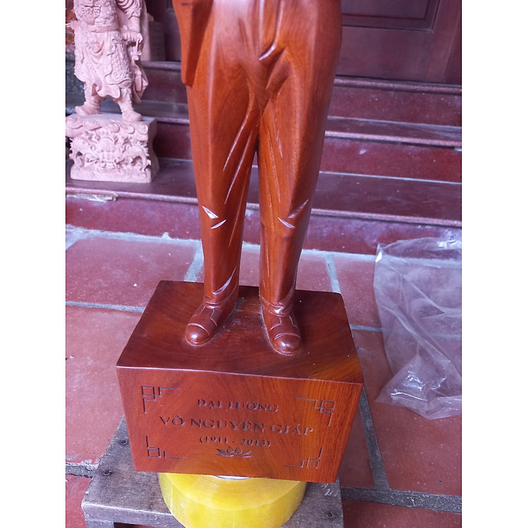 Tượng Đại Tướng Võ Nguyên Giáp Bằng Gỗ Hương Đá (40×14×9cm) - Ảnh 3
