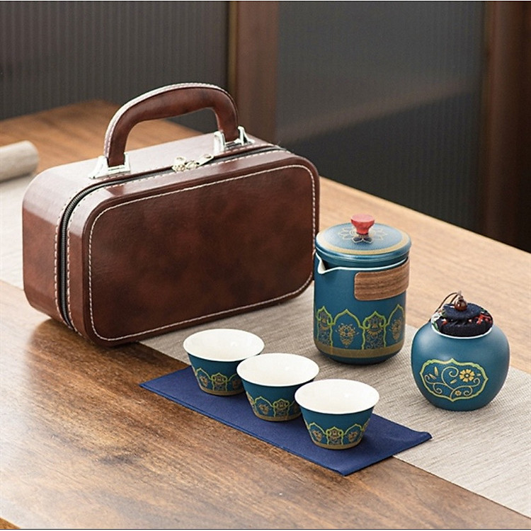 Bộ du lịch cầm tay