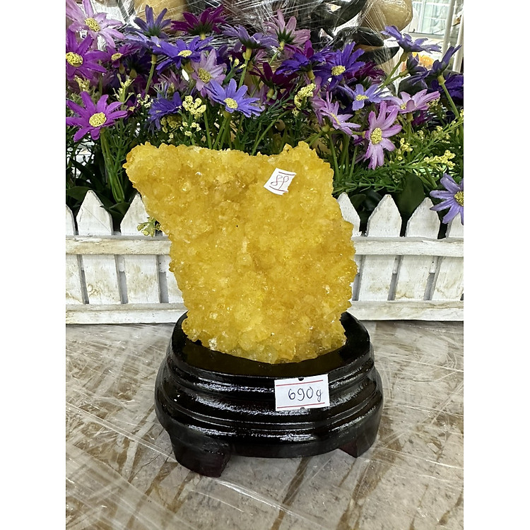 Trụ đá phong thủy tinh thể thạch anh vàng