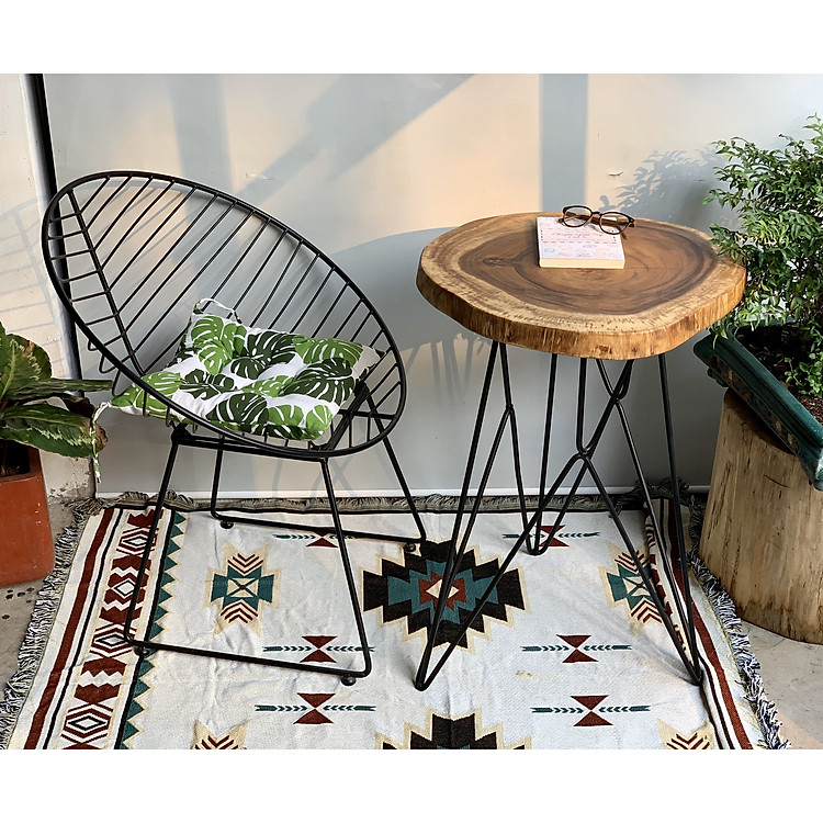 BỘ BÀN GỖ ME TÂY CHÂN SẮT LỤC GIÁC VÀ GHẾ SẮT NÓN
